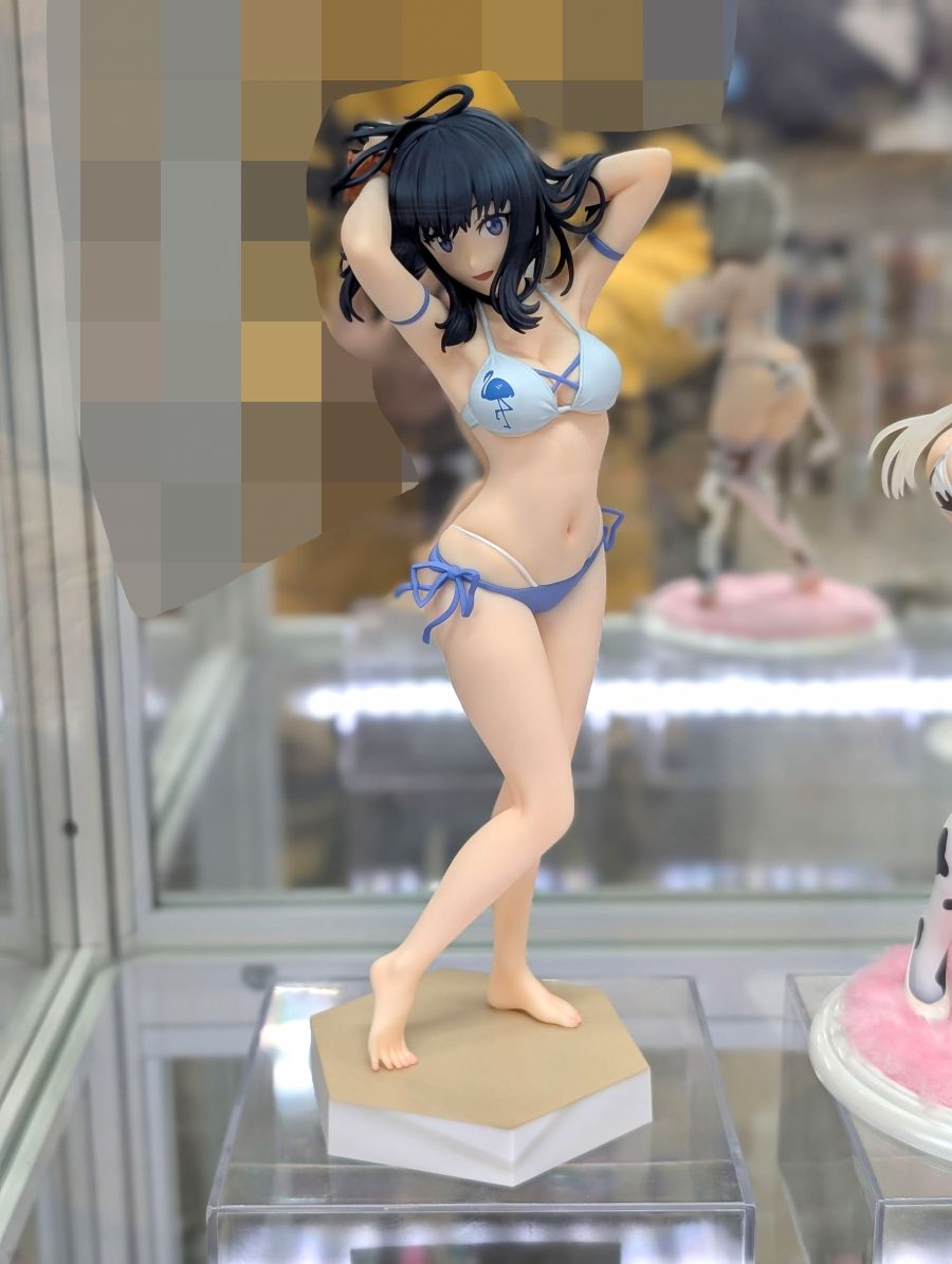 [웨이브] POP UP 비치 퀸즈 타카라다 릿카 L 사이즈 전시 사진_4.jpg