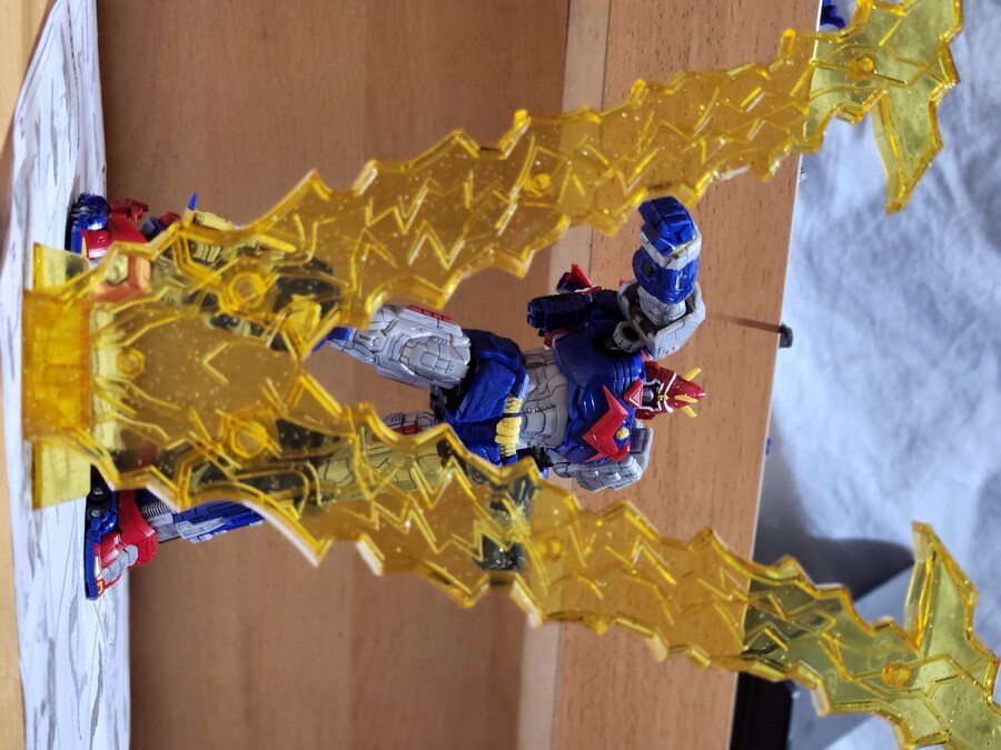 겨울 피난 중 만든 pg 언리시드 건담과 smp 볼테스V_7.jpg