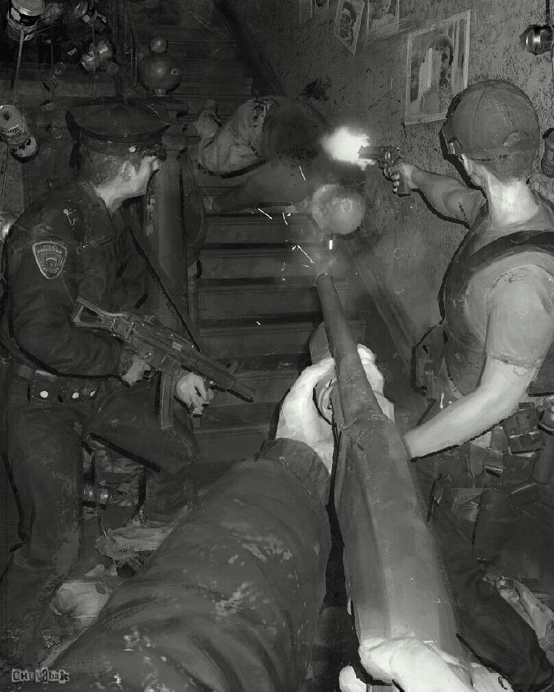 이웃집에서 이상한 사람들이 모인다고 신고가 들어왔다_4.jpg