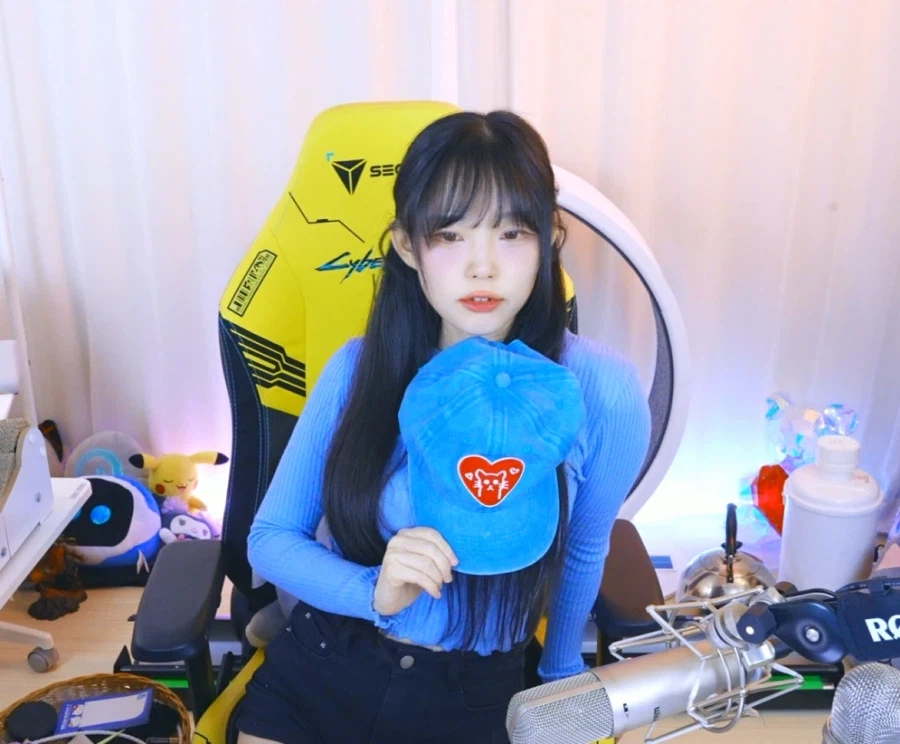 새봄TV] BOMGOTY순위발표+보이싱피싱 당하는 FMV..?+롤 배치_1.webp