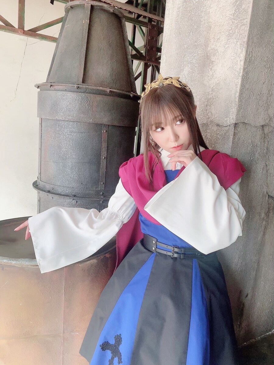 아이냐 팬클럽 팝업 스토어 사진 (용사 의상)_6.jpg