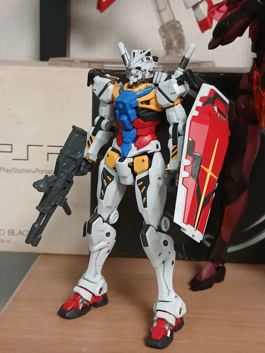 하얀건담 완성_1.webp