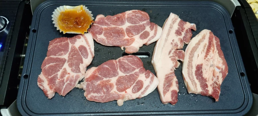 삼겹 목살_1.webp