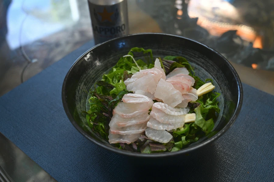 대충 해묵는 광어회덮밥과 냉동 라자냐;ㅎ_2.webp