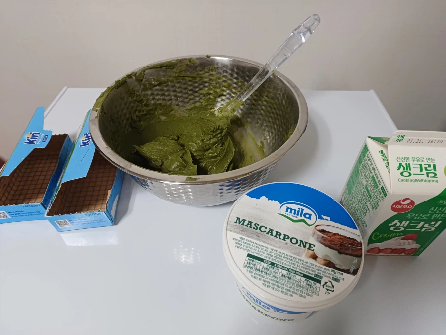 말차 바스크 치즈케이크를 구웠슴니다_2.webp