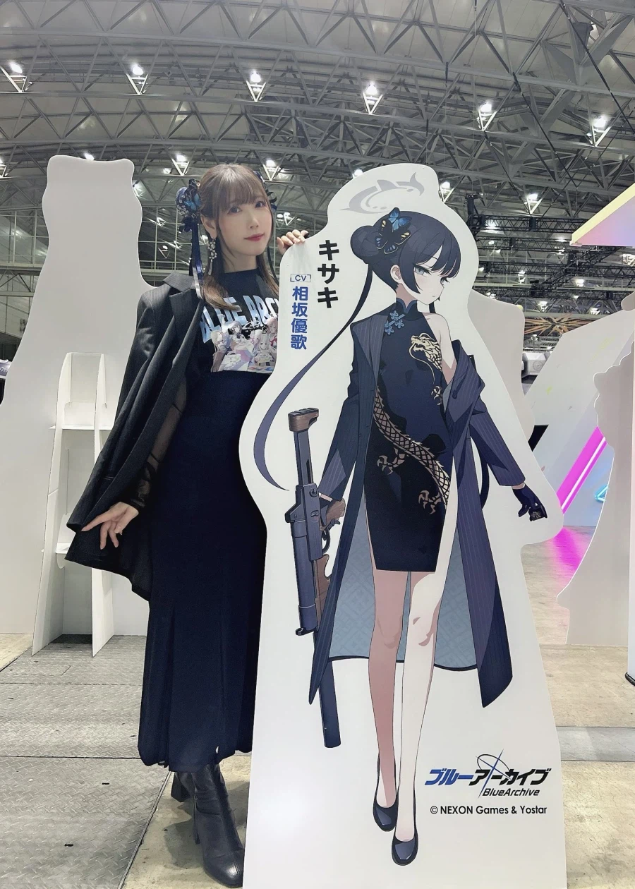 블루아카 5주년 행사장 인증샷 찍은 성우들_3.webp