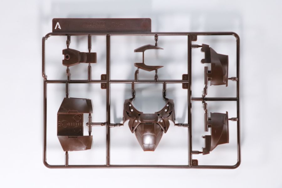 [굿 스마일] MODEROID 스커츠 조립 과정 사진_4.jpg