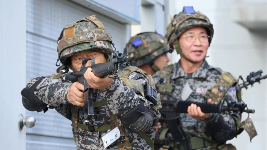 5060 : 아ㅋㅋ 군대 아무리 좋아져도 다시 안간다고_4.webp