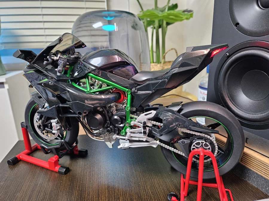 알리에서 산 1/6 오토바이 가와사키 닌자 H2R_2.webp