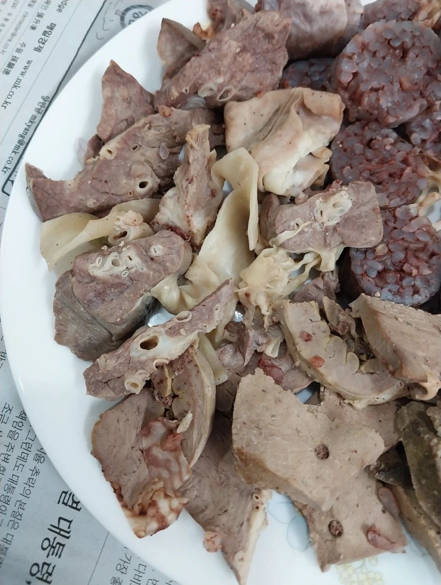 부산 시장순대 만원치_7.webp