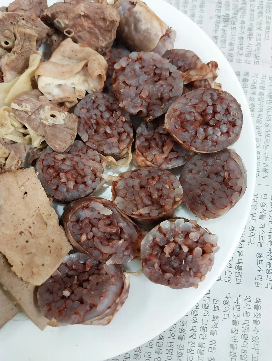 부산 시장순대 만원치_8.webp