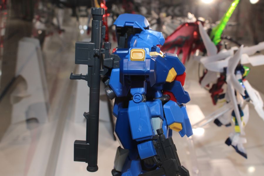 HGUC 1/144 구스타프 칼 00형 도쿄점 다각도 전시 사진_14.jpg