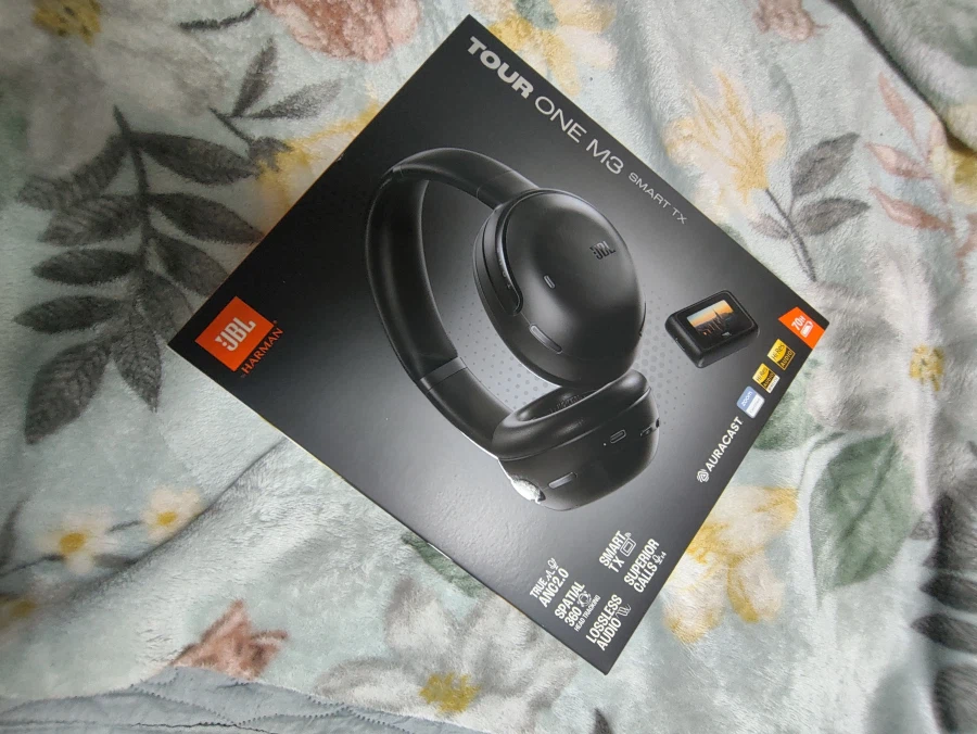 JBL tour one m3_1.webp