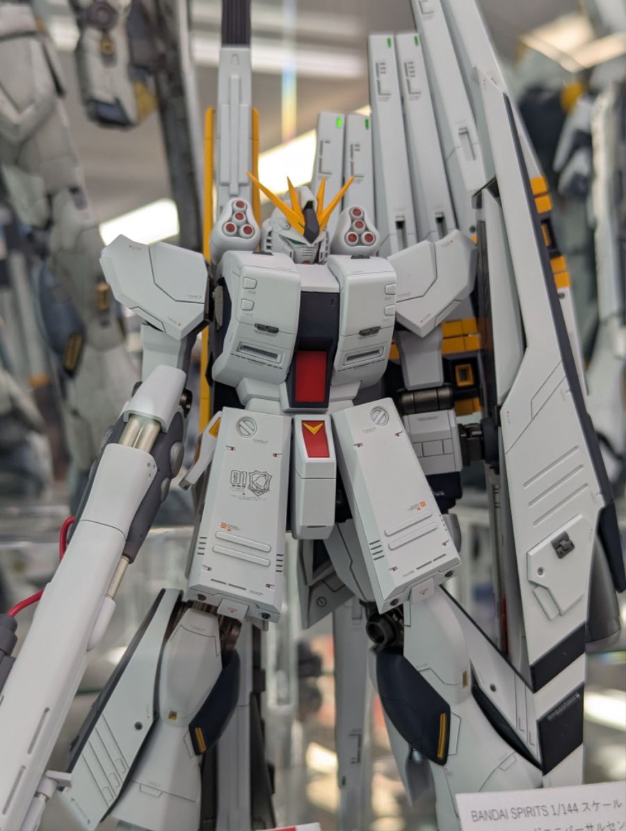 하비 재팬 게재 작례 HGUC 뉴 건담 HWS Ver.kaine 전시 사진_5.jpg