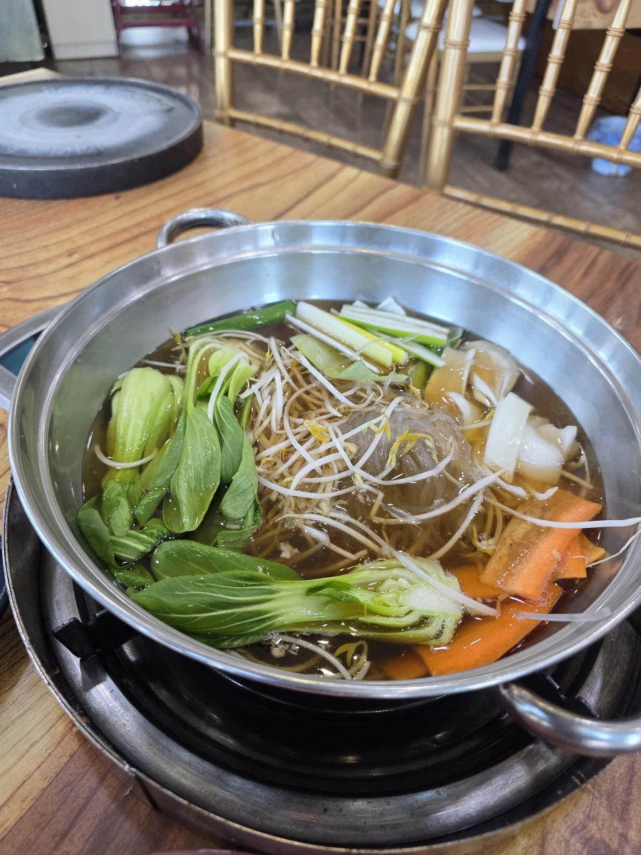 동묘앞역 19층 고층빌딩에서 먹는 8000원 소불고기 전골 한상_9.webp