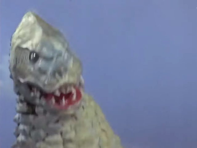 [초대 울트라맨] 괴수들의 삼파전_24.jpg