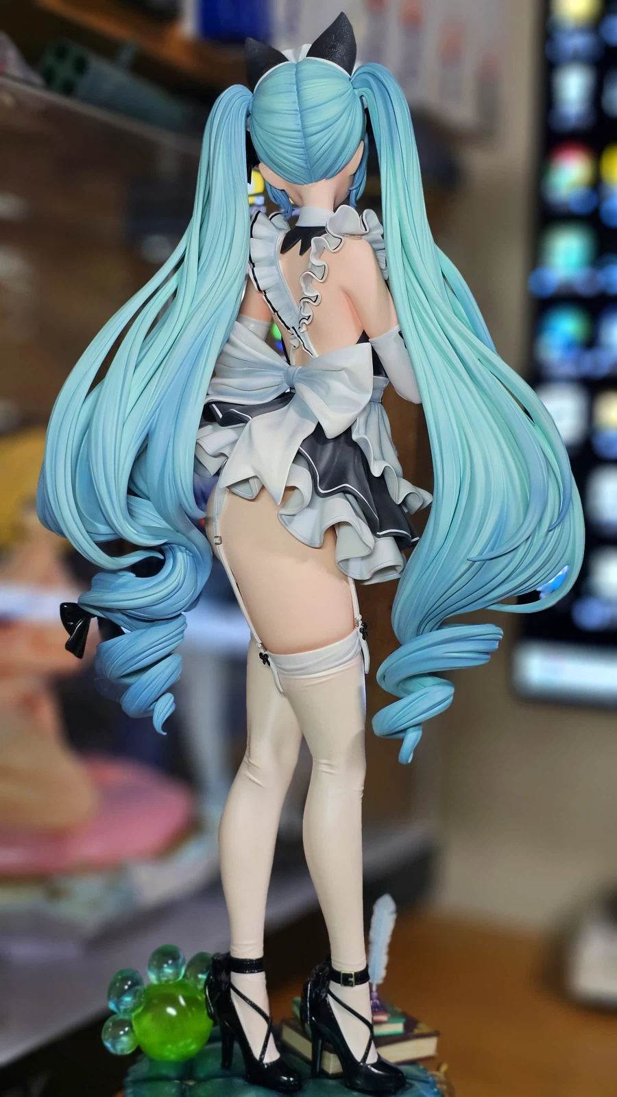 니케의 메이드 미쿠_4.webp