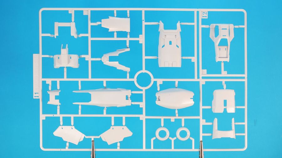 PG 언리쉬드 뉴 건담 런너 사진_12.jpg