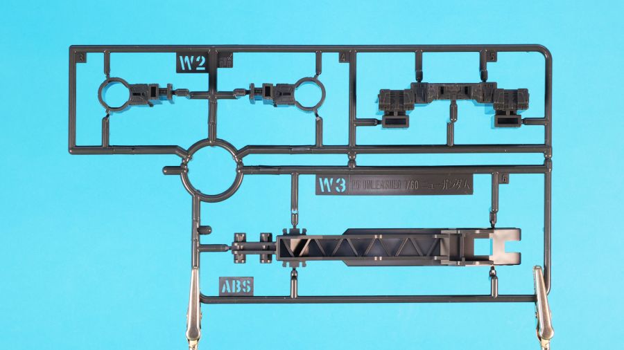 PG 언리쉬드 뉴 건담 런너 사진_28.jpg