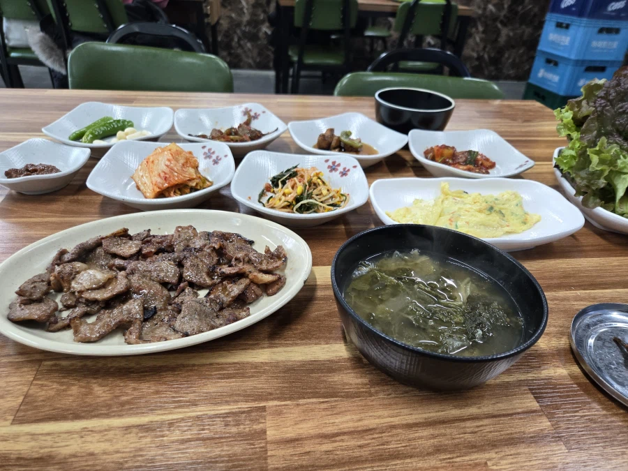 오늘의 늦은 점심_2.webp