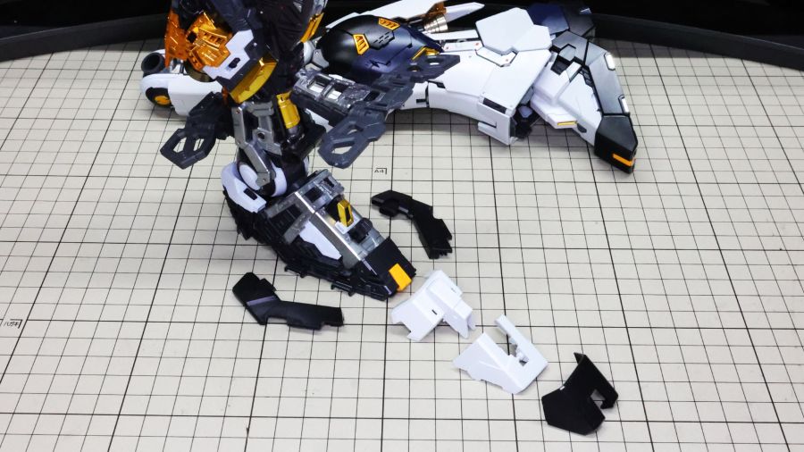 PG 언리쉬드 뉴 건담 장갑 & 무장 조립 과정 사진 (스크롤 주의)_3.jpg