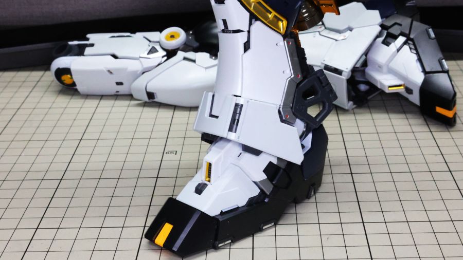 PG 언리쉬드 뉴 건담 장갑 & 무장 조립 과정 사진 (스크롤 주의)_18.jpg