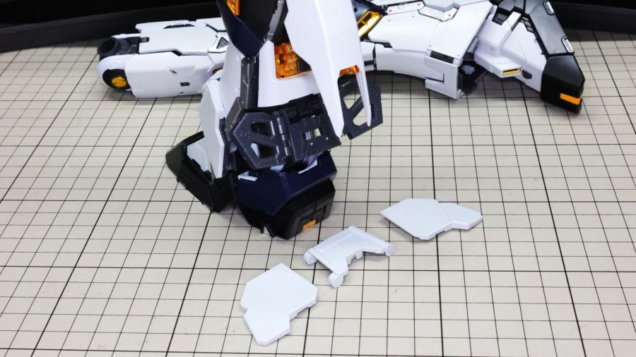 PG 언리쉬드 뉴 건담 장갑 & 무장 조립 과정 사진 (스크롤 주의)_21.jpg