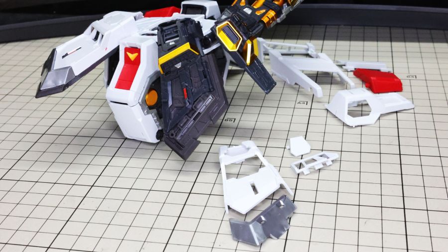 PG 언리쉬드 뉴 건담 장갑 & 무장 조립 과정 사진 (스크롤 주의)_28.jpg