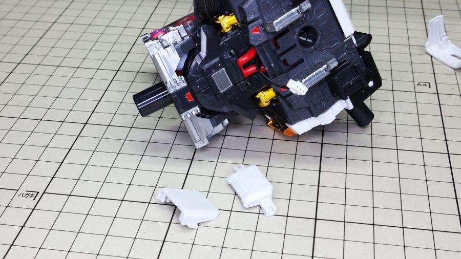 PG 언리쉬드 뉴 건담 장갑 & 무장 조립 과정 사진 (스크롤 주의)_37.jpg