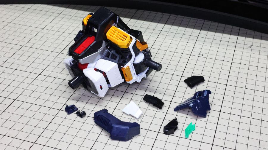 PG 언리쉬드 뉴 건담 장갑 & 무장 조립 과정 사진 (스크롤 주의)_43.jpg