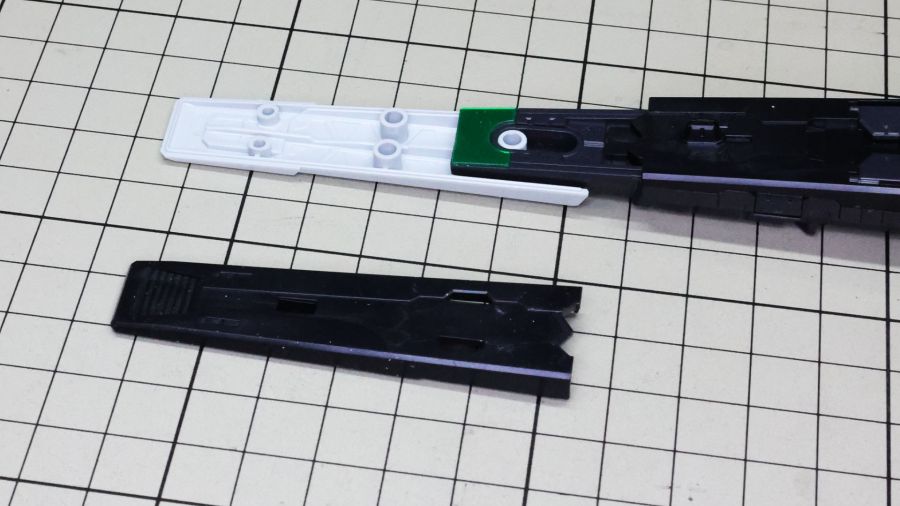 PG 언리쉬드 뉴 건담 장갑 & 무장 조립 과정 사진 (스크롤 주의)_179.jpg