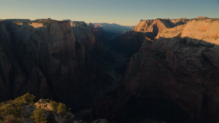 회사 가기 싫어서 퓨마 있는 캐년속으로 간 아재 썰 ㅋㅋㅋ_1.webp