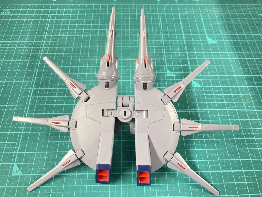 [반다이] HGCE 1/144 레전드 건담. 신판과 구판 비교 해외 리뷰_24.webp