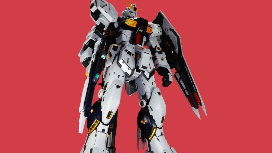 PG 언리쉬드 뉴 건담 롤아웃 포징 사진_13.jpg