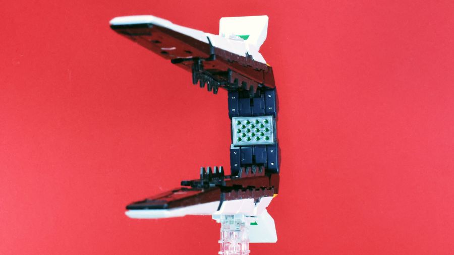 PG 언리쉬드 뉴 건담 롤아웃 포징 사진_44.jpg