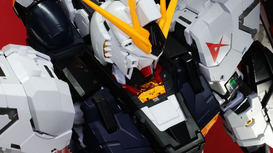 PG 언리쉬드 뉴 건담 롤아웃 포징 사진_74.jpg