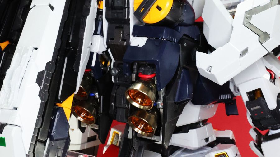 PG 언리쉬드 뉴 건담 롤아웃 포징 사진_91.jpg