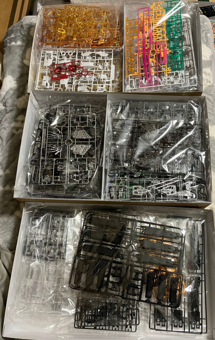 PG 언리쉬드 뉴 건담 본체 가조립 사진_4.jpg