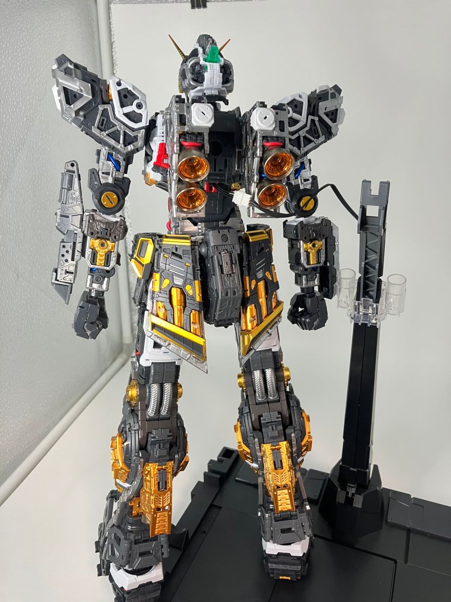 PG 언리쉬드 뉴 건담 본체 가조립 사진_18.jpg