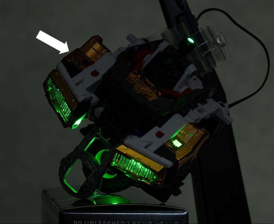 PG 언리쉬드 뉴 건담 개봉 + 조립시 일부 주의 사항_22.jpg