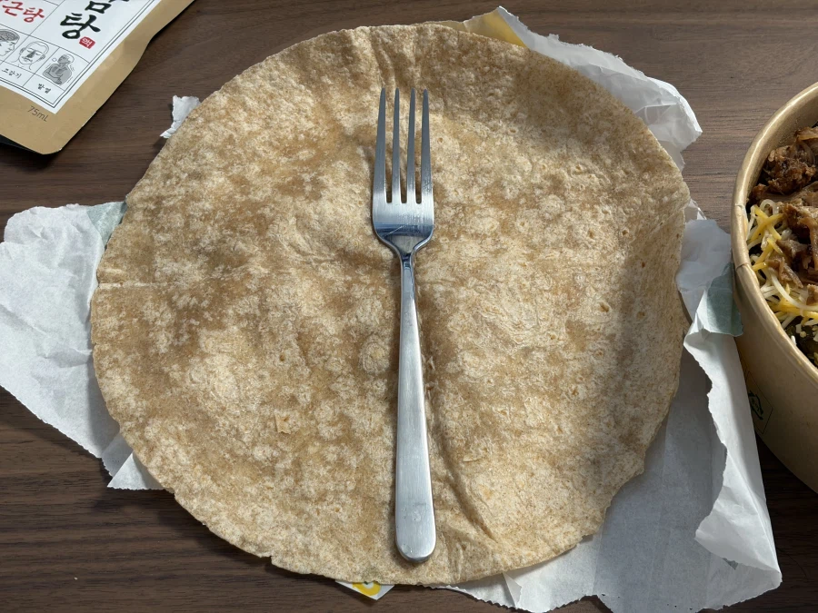 돼억시니) 오늘의 점심은 타코입니다_2.webp