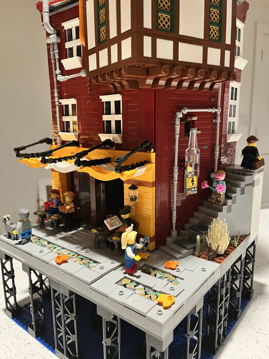 [스압] 미국 AFOL의 MOC 모듈러 - "방구석 공상가의 탑"_9.webp