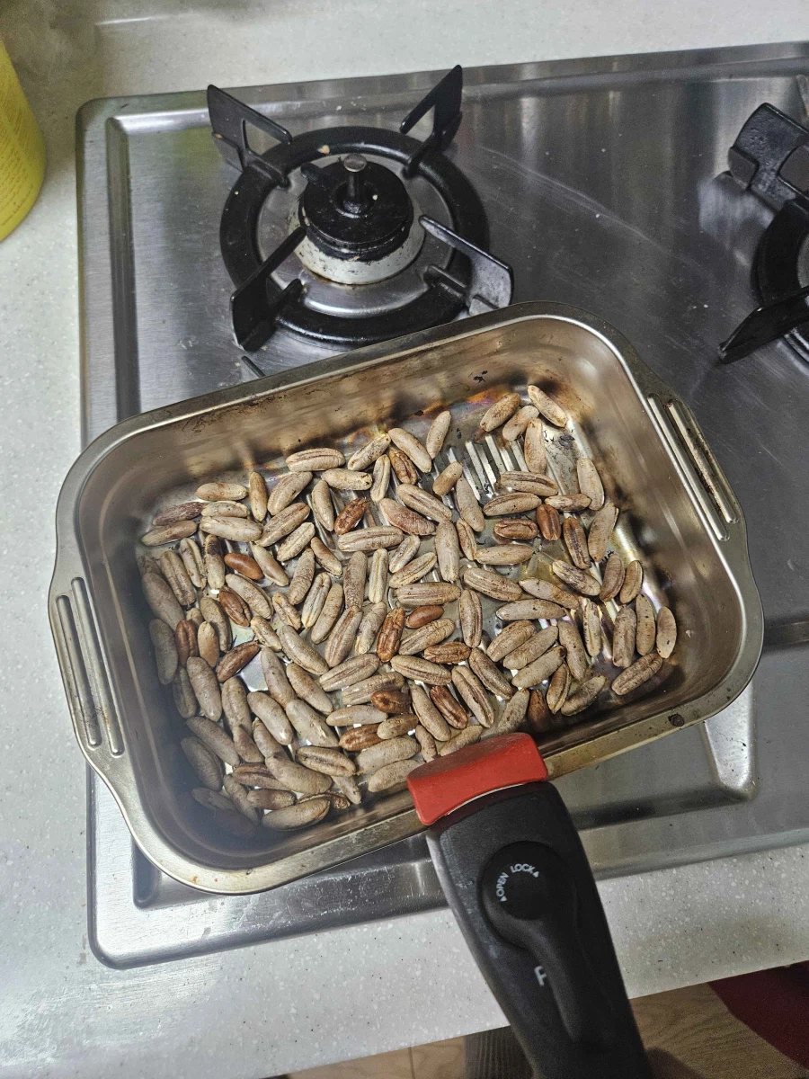 이건 어느 탭으로 올려야 하나 싶은 대추야자 커피 도전기_5.webp