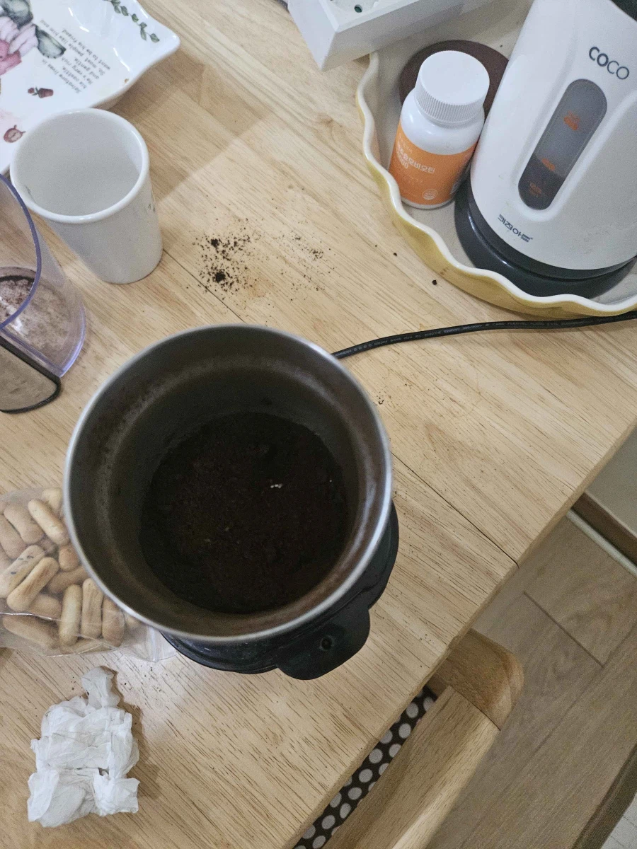 이건 어느 탭으로 올려야 하나 싶은 대추야자 커피 도전기_7.webp