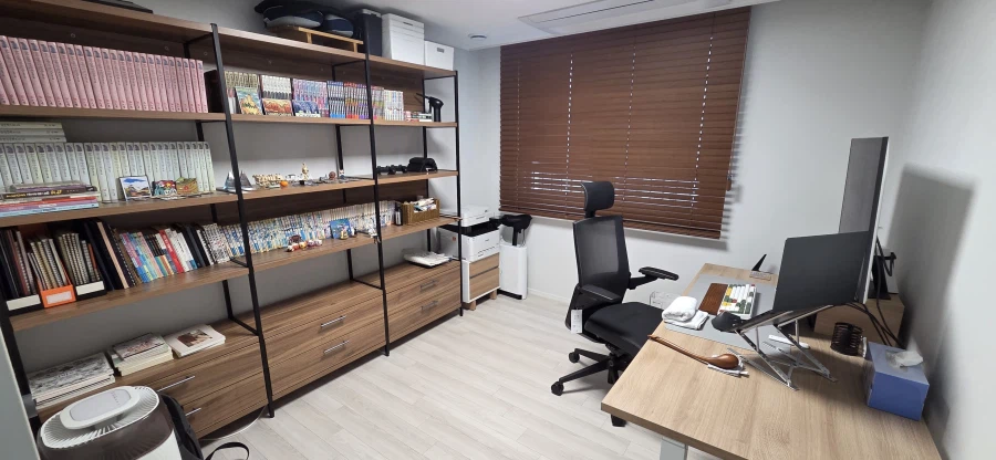 50대 중년 아재 새 아파트로 이사_10.webp