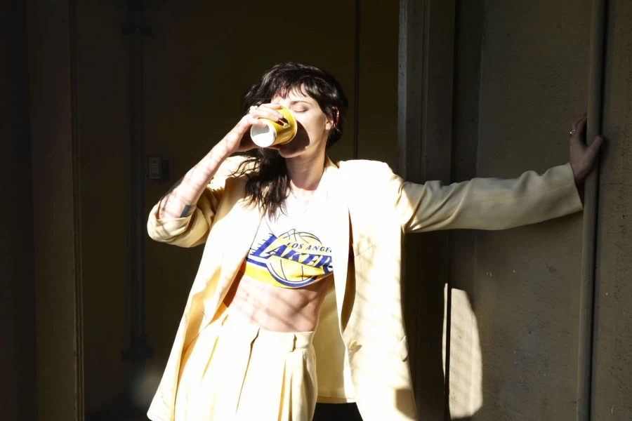 크리스틴 스튜어트 100년된 극장매입 재개장 예정_3.webp