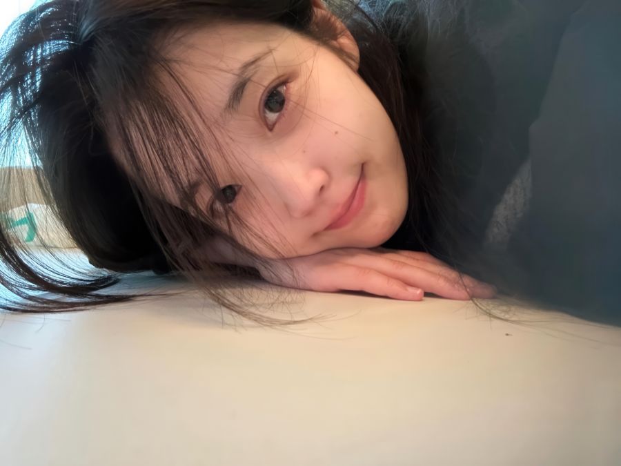 2026.02.07 아이유 인스타그램 사진 보정_2.jpg