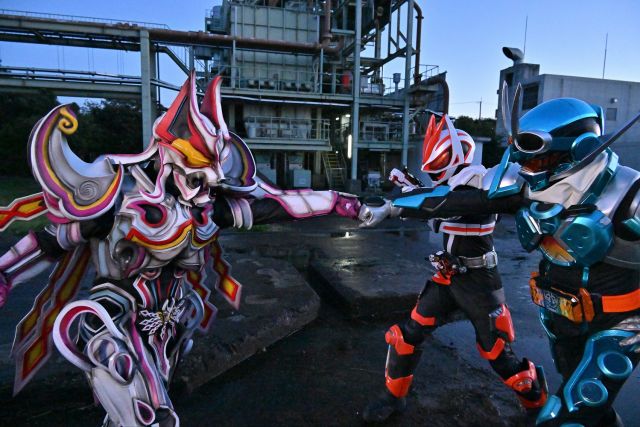 [가면라이더 시리즈] 주인공의 복제체가 초라해보이는 순간_8.jpg