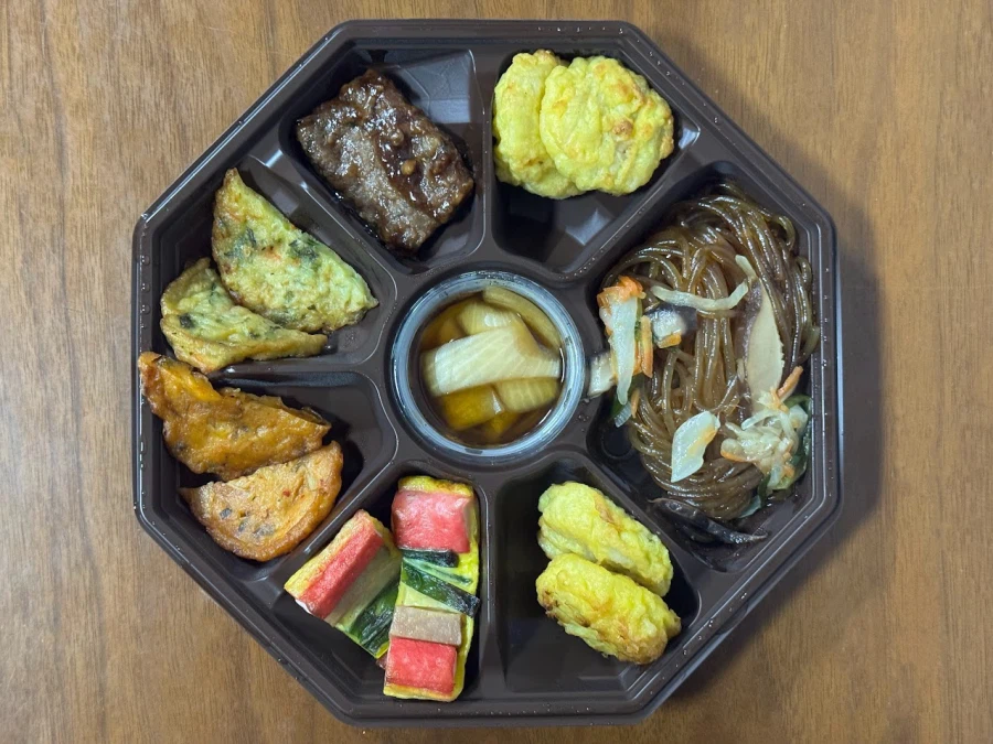 GS25 설명절왕만두떡국/모듬전&잡채_6.webp