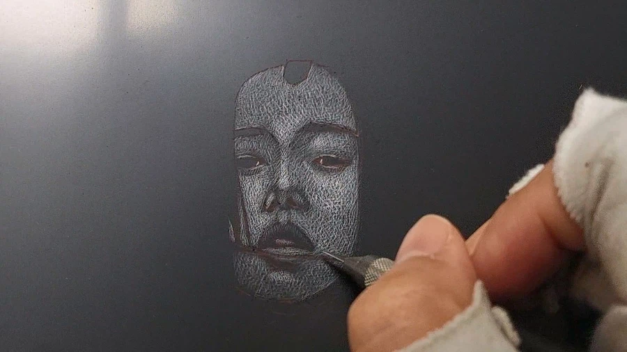 칼로 긁어서 그린 그림(feat. 테크노 여전사)_3.webp